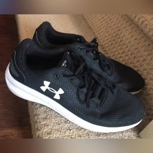 Like new condition runners. Under Armour. Size 10.5